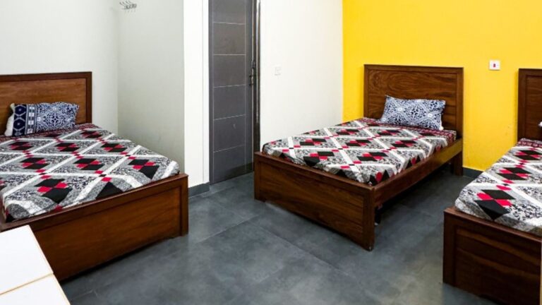 How to Stay Productive in a Hostel Environment?